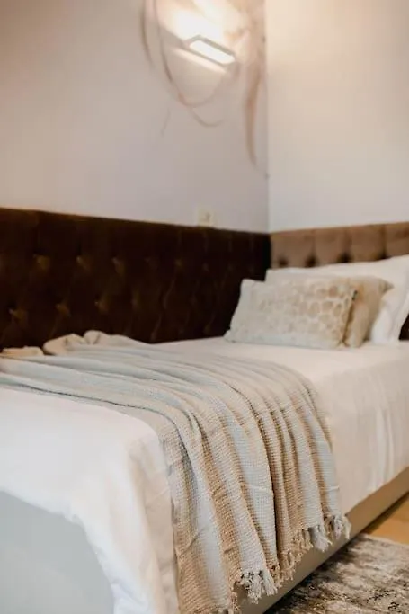 Beach Front Apt Maal, Private Spa & Parking Split Apartment