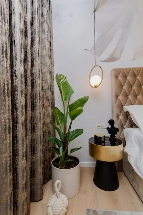 Beach Front Apt Maal, Private Spa & Parking Split Croatia