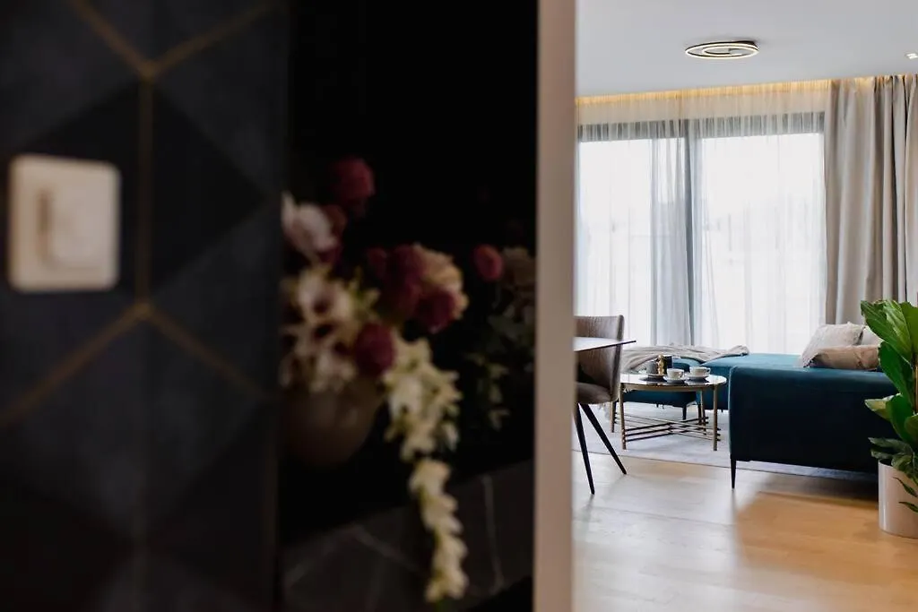 Beach Front Apt Maal, Private Spa & Parking Split