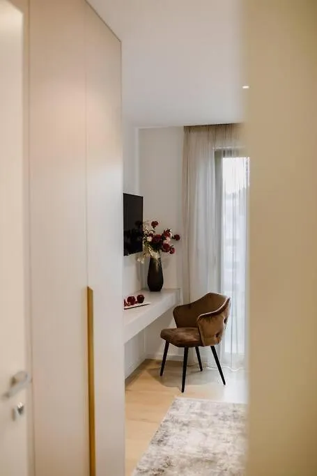 Apartment Beach Front Apt Maal, Private Spa & Parking Split